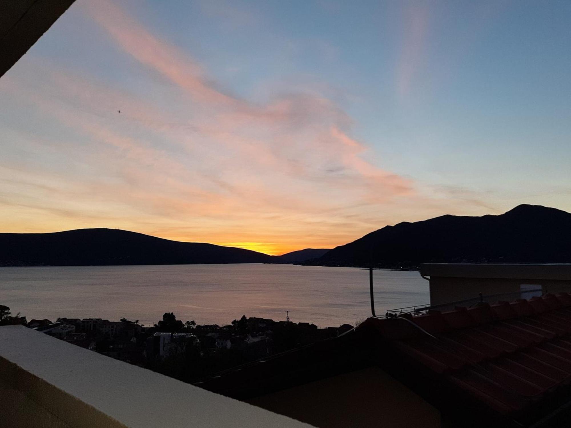 Adriabay Studio Tivat Exterior photo