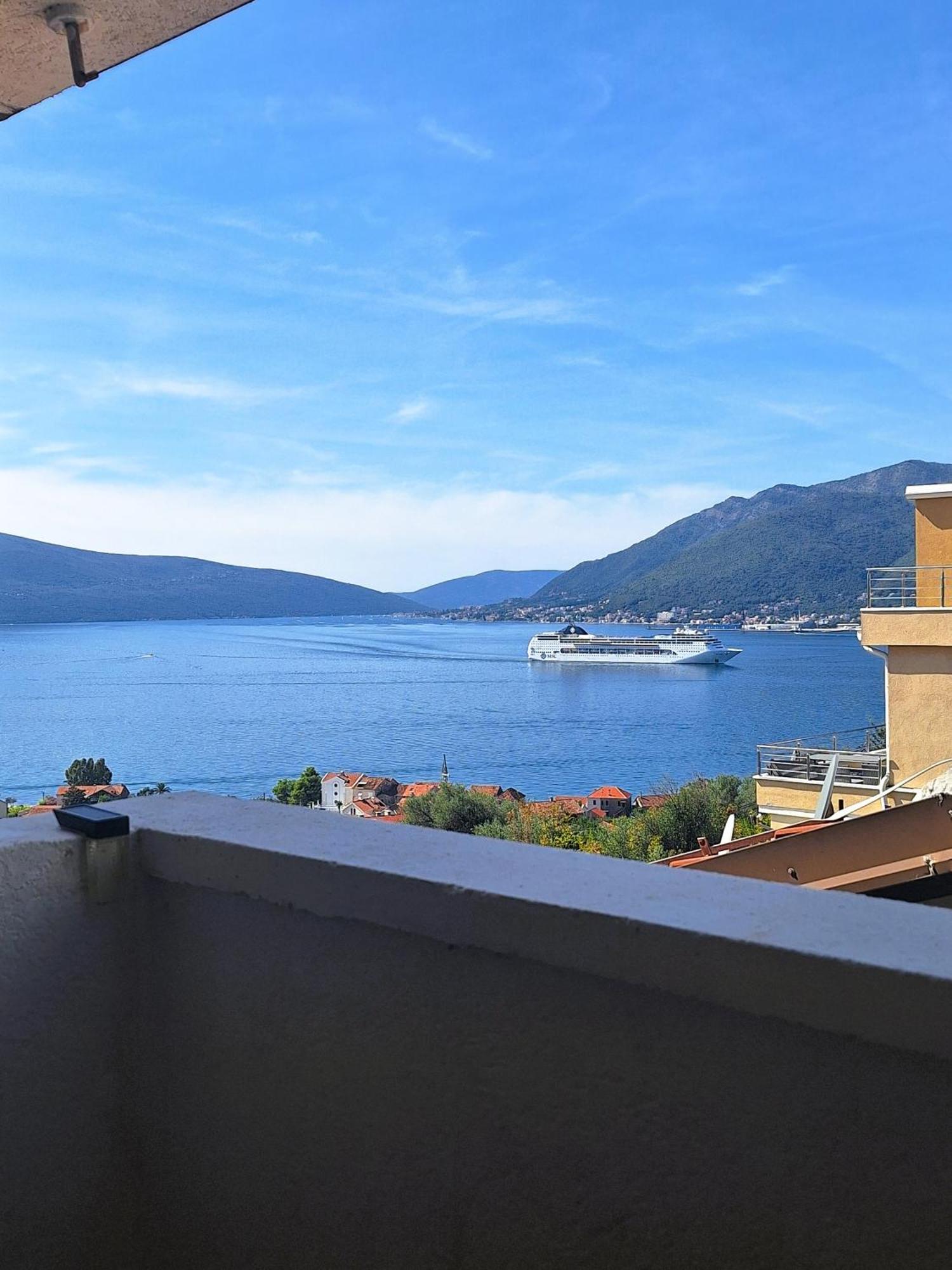 Adriabay Studio Tivat Exterior photo