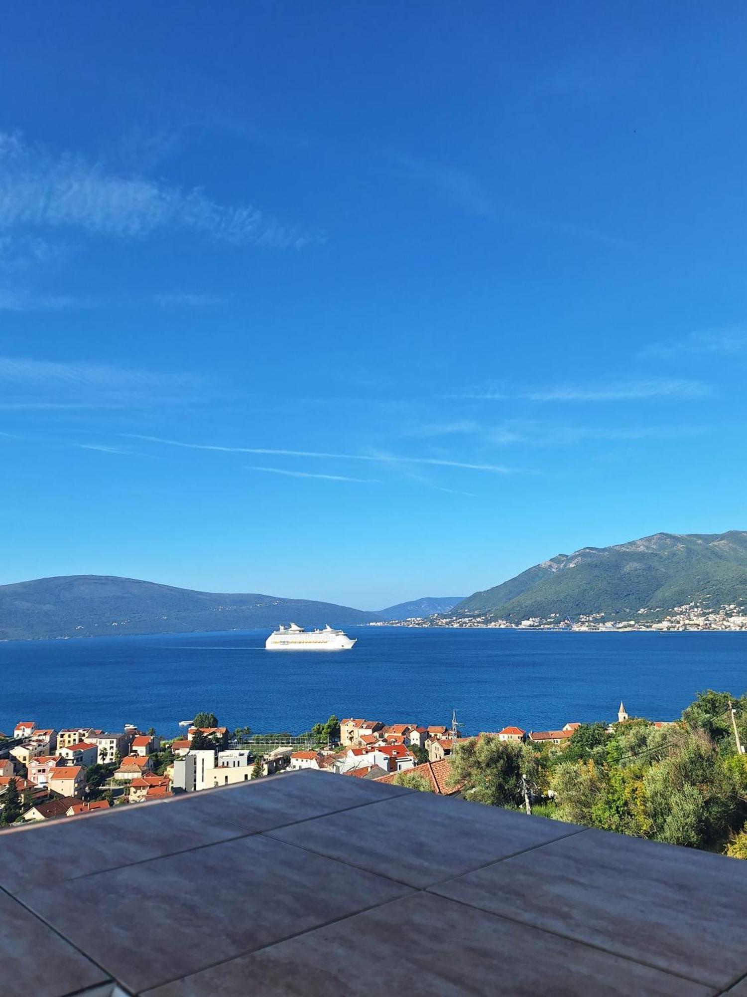 Adriabay Studio Tivat Exterior photo